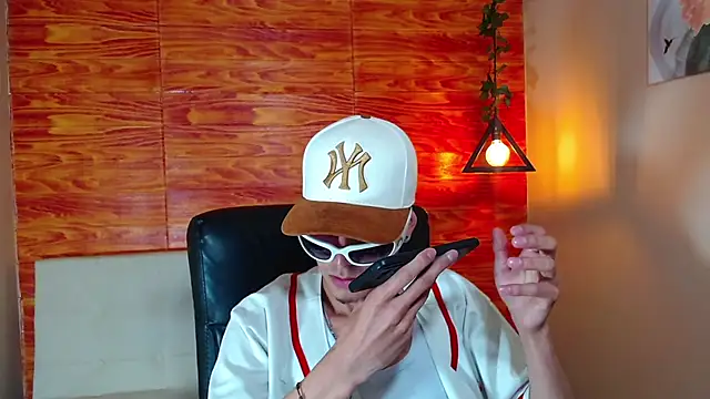 Bastiaan 28 online show from February 20, 2025, 8:50 am