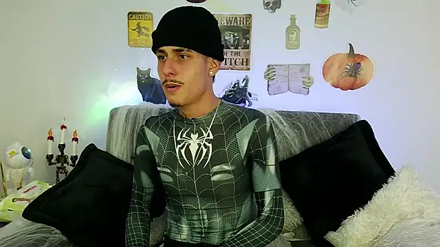 Bastiaan 28 online show from October 18, 2025, 3:30 am