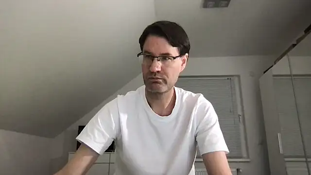 zxzx cam1 online show from March 22, 2025, 4:04 pm