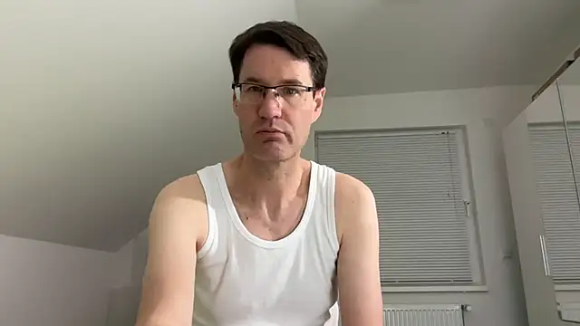 zxzx cam1 online show from March 13, 2026, 6:24 pm