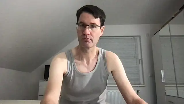 zxzx cam1 online show from December 5, 2025, 6:28 pm