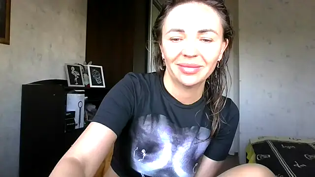 AngelinaLove28 online show from September 22, 2025, 6:41 am