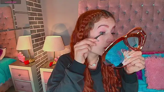 AdelaineBest online show from October 8, 2025, 5:53 am