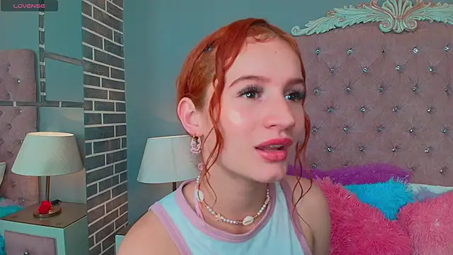 AdelaineBest online show from September 9, 2025, 10:30 pm