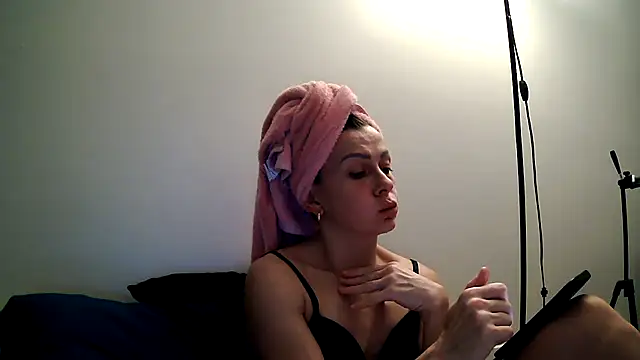 Snapshot of anechka1 chatting on December 14, 2025, 9:42 pm anechka1 online show from December 14, 2025, 9:42 pm