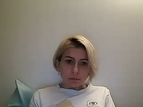 Snapshot of anechka1 chatting on January 5, 2025, 2:38 am anechka1 online show from January 5, 2025, 2:38 am