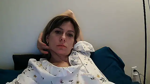 Snapshot of anechka1 chatting on January 19, 2026, 2:04 am anechka1 online show from January 19, 2026, 2:04 am