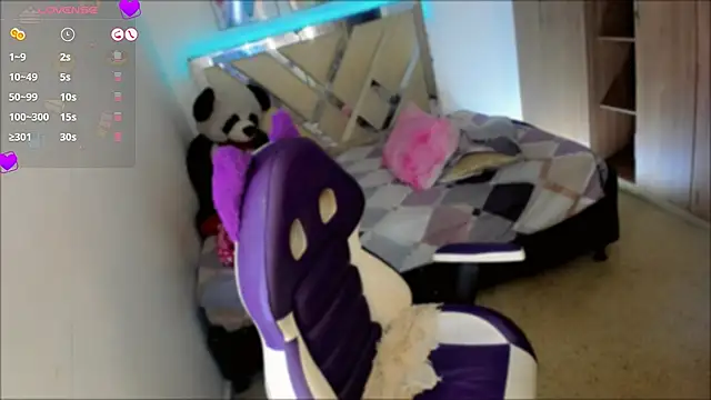 Snapshot of Charming_J chatting on October 16, 2025, 5:27 am Charming J online show from October 16, 2025, 5:27 am