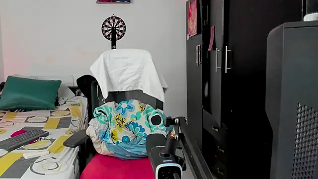 Ivano joness online show from December 3, 2025, 7:52 am