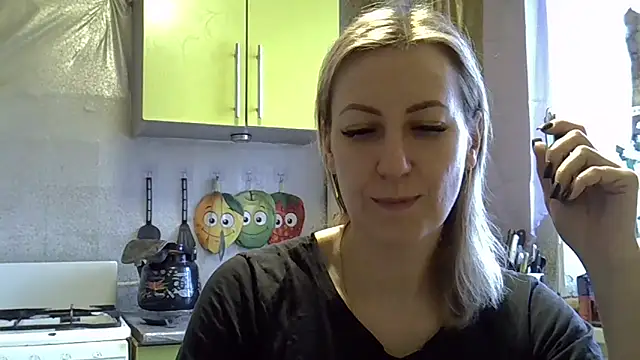 Snapshot of AshleyXHoney chatting on January 15, 2025, 9:02 am AshleyXHoney online show from January 15, 2025, 9:02 am