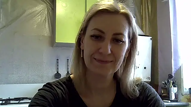 Snapshot of AshleyXHoney chatting on January 16, 2025, 9:48 am AshleyXHoney online show from January 16, 2025, 9:48 am