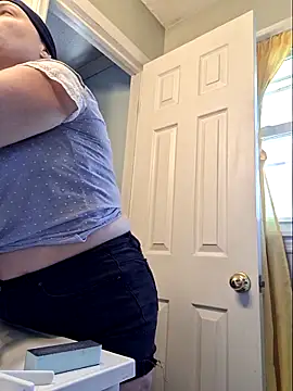 MilfyMrsRobinson online show from May 29, 2026, 2:34 pm