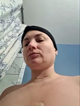 MilfyMrsRobinson online show from May 12, 2026, 1:28 pm