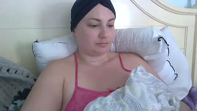 MilfyMrsRobinson online show from May 31, 2026, 1:39 pm