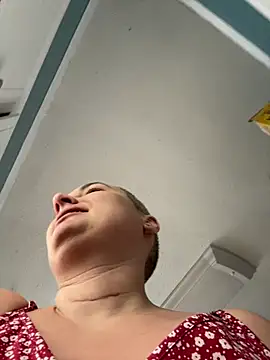 MilfyMrsRobinson online show from May 24, 2026, 3:01 pm