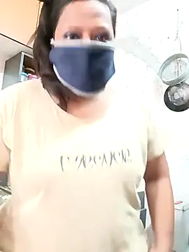 Love Jenny online show from November 13, 2025, 4:27 am