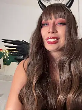 KimArts online show from October 31, 2025, 6:04 pm