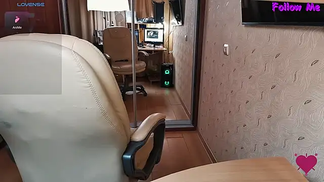 MyLadySkyLuck online show from September 27, 2025, 4:57 pm