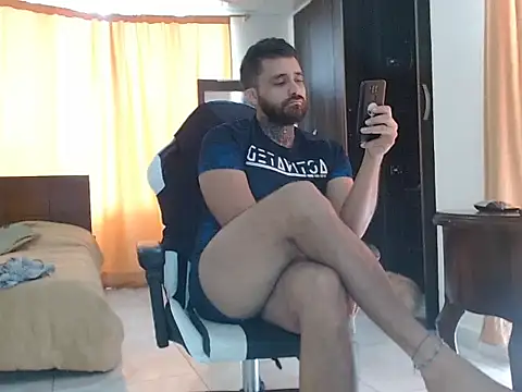 aronmiller404 online show from March 18, 2025, 1:44 pm