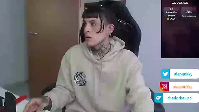 Snapshot of charlotbelucci_ chatting on October 4, 2025, 10:06 am charlotbelucci online show from October 4, 2025, 10:06 am