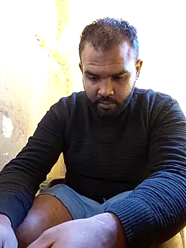 ListedLoin online show from December 17, 2025, 7:35 am