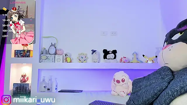 Snapshot of Ahri_Elderwood chatting on March 18, 2025, 3:45 am Ahri Elderwood online show from March 18, 2025, 3:45 am