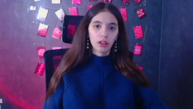 Aishell  online show from December 18, 2025, 12:31 pm