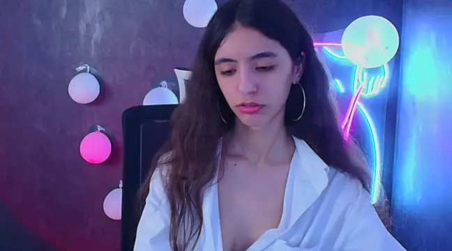 Aishell  online show from March 13, 2025, 3:39 pm