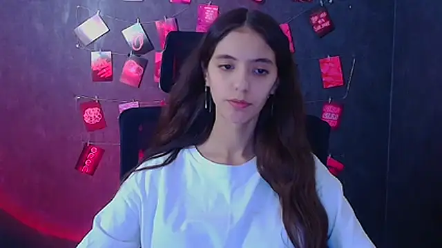 Aishell  online show from November 22, 2025, 12:37 pm