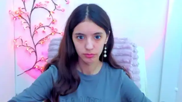 Aishell  online show from April 2, 2026, 11:39 am