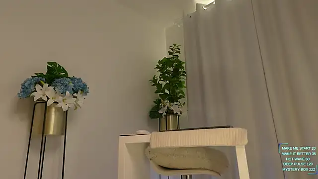 Snapshot of mimmyfit1 chatting on May 17, 2026, 4:51 pm mimmyfit1 online show from May 17, 2026, 4:51 pm