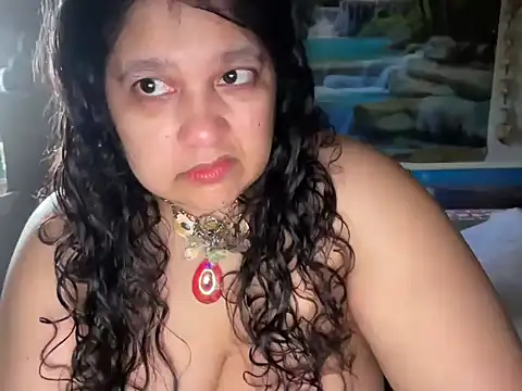 MelanieFawker online show from April 17, 2026, 12:57 am