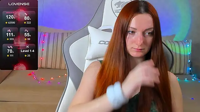 Snapshot of FlamyGold chatting on October 28, 2025, 12:33 am FlamyGold online show from October 28, 2025, 12:33 am