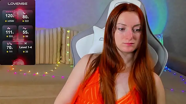 Snapshot of FlamyGold chatting on November 4, 2025, 12:14 am FlamyGold online show from November 4, 2025, 12:14 am