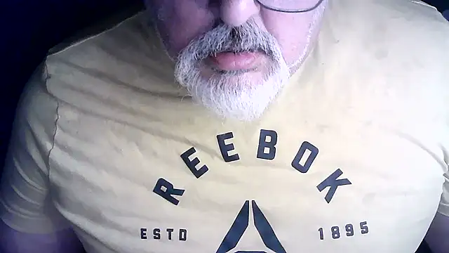 cashot58 online show from April 16, 2026, 3:29 am