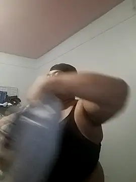 pinkpassionpleaser online show from December 4, 2024, 11:52 pm