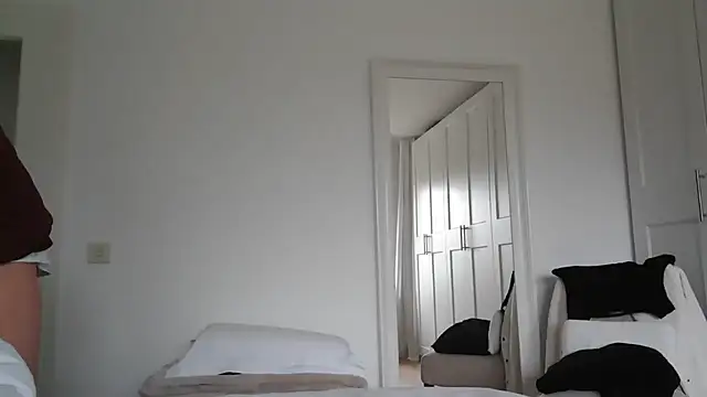 maxmueller321 online show from January 5, 2025, 9:37 am