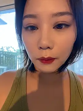 Eliza-E online show from July 25, 2026, 9:17 am