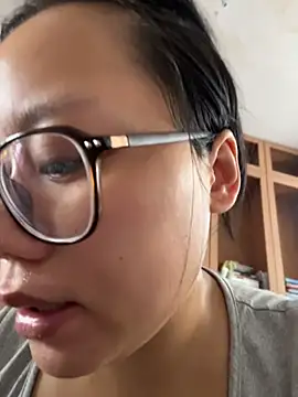 Eliza-E online show from July 2, 2026, 1:17 am