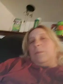 Snapshot of Icedcoffee2024 chatting on November 21, 2025, 12:53 am Icedcoffee2024 online show from November 21, 2025, 12:53 am