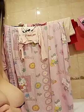 hugebobbs online show from March 12, 2025, 1:30 pm