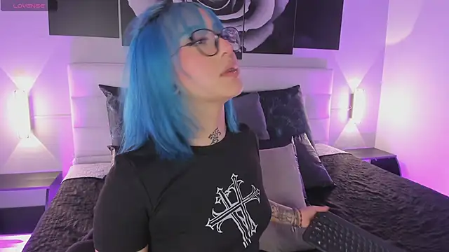 sofi bakerr online show from October 25, 2025, 11:42 am