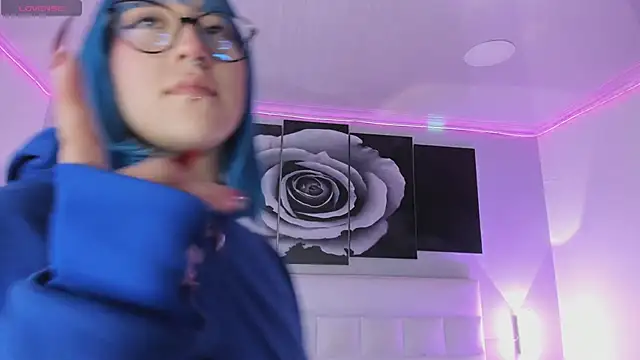 sofi bakerr online show from November 29, 2025, 11:43 am