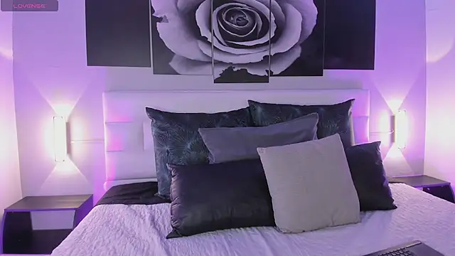 sofi bakerr online show from October 1, 2025, 11:36 am