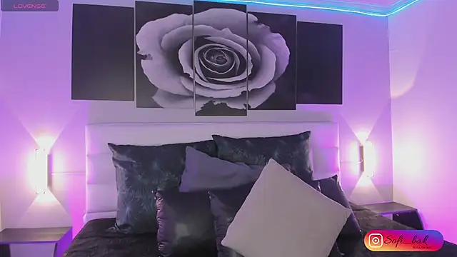 sofi bakerr online show from September 29, 2025, 11:38 am