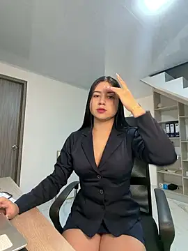 VAL PRINCESS online show from April 15, 2026, 9:04 am