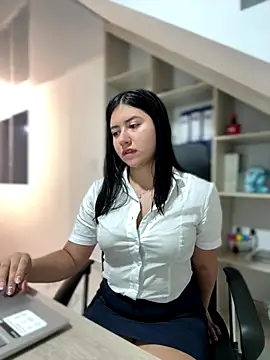 VAL PRINCESS online show from September 21, 2025, 12:05 am