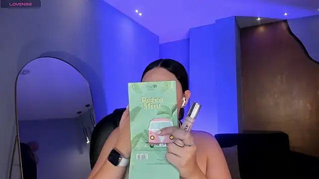 BellaRose X online show from May 14, 2026, 5:26 am