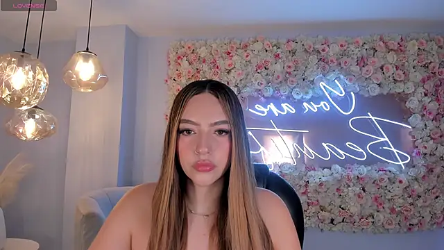 BellaRose X online show from October 7, 2025, 3:18 am