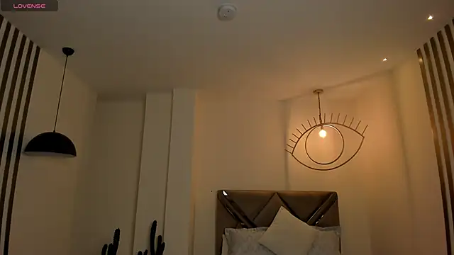 Snapshot of AliceHarper_ chatting on February 25, 2026, 9:47 pm AliceHarper online show from February 25, 2026, 9:47 pm